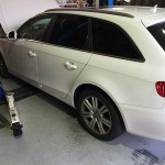 アウディのオイル交換！山ちゃん、活躍中