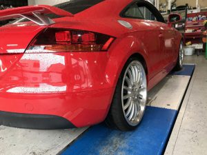 作業のご紹介です!!