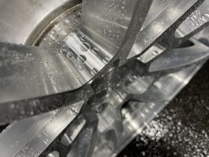 ホイールコーティングの施工が増えてきました(^^♪