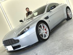 アストンマーティン　Ｖ８　ヴァンテージ　ご納車完了いたしました。
