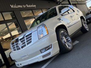 エスカレードご納車完了致しました。