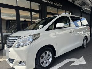 トヨタ アルファード ご納車完了致しました。