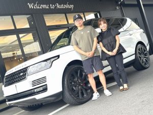 レンジローバー　ヴォーグ　3.0　V6　スーパーチャージド　正規ディーラー車　ご納車完了致しました。