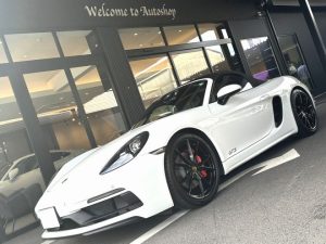 ポルシェ　718ボクスターGTS　正規ディーラー車　右ハンドル　ご納車完了致しました。