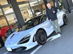 マクラーレン ７２０Ｓ　正規ディーラー車　右ハンドル　オプション総額1,353万円　ご納車完了致しました。
