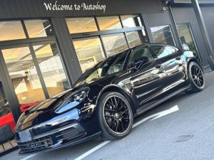 ポルシェ　パナメーラ　ベースグレード　正規ディーラー車　ご納車完了致しました！！