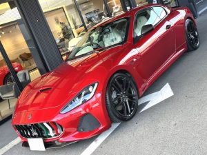 マセラティ グラントゥーリズモ　MC　正規ディーラー車　右ハンドル　エアロダイナミックパッケージ　ご納車完了致しました。