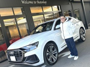 アウディ　Ｑ８　５５ＴＦＳＩクワトロ　デビューパッケージＳライン　正規ディーラー車　ご納車完了致しました。