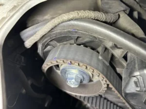 タイミングベルト交換　ダイナ　トラック　