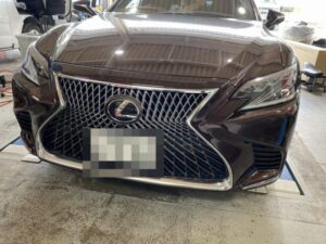 給油口が開かない　フューエルリッド交換　レクサス　LS500　