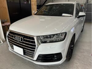 エアコンガスクリーニング　アウディ　Q7