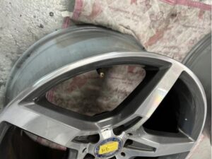 ホイールリペア（簡易補修）　メルセデスベンツ　SＬ400　キズ・へこみ直し