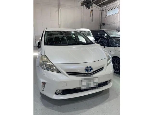ラジエータ交換 サーモスタット交換 冷却水漏れ修理 TOYOTA プリウスα ZVW40