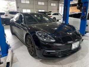 エンジンオイル漏れ　Vバンク　オイルクーラー　オイルフィルタハウジング　ポルシェ　パナメーラ　971