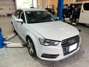 ブレーキパッド、ブレーキローター交換　アウディ　Ａ３　8VCXS　部品持ち込み