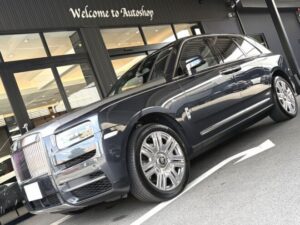 ロールスロイス カリナン　正規ディーラー車　右ハンドル　サテンボンネットラッピング　ダブルコーチライン　ご納車完了致しました。