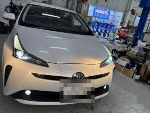 タイヤ交換 タイヤパンク トヨタ プリウス50 ZVW51