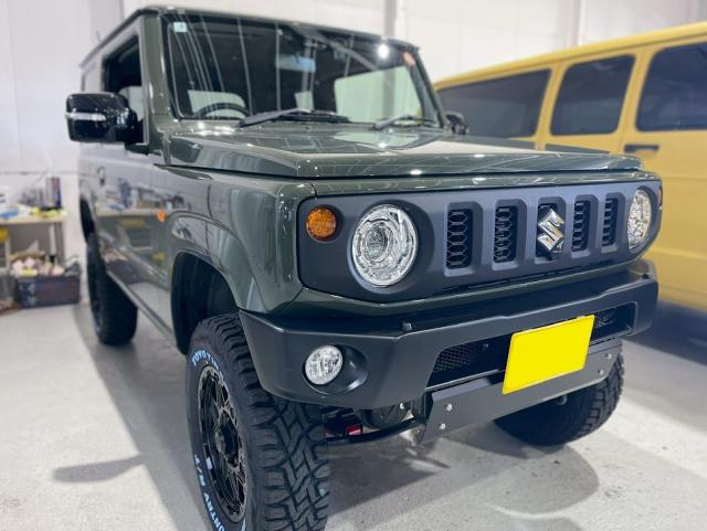 フロントカメラ取付　スズキ　ジムニー　JB64W　カスタマイズ