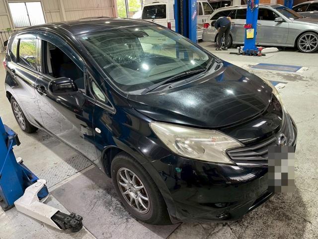 日産　ノート　吸排気系修理・整備　電動ファン交換　DBA-E12