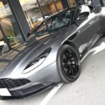 アストンマーティン DB11　AMR　正規ディーラー車　右ハンドル　グロスブラックパック　ご納車完了致しました。