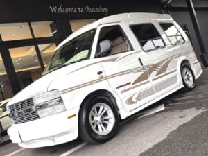 シボレー アストロ　スタークラフト　ブロアムリミテッド　三井物産ディーラー車　８ナンバー登録（キャンピングキット）　ご納車完了致しました。