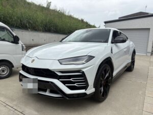 ランボルギーニ ウルスをご納車完了致しました。