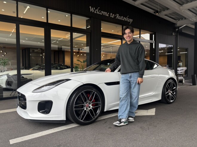 Fタイプ クーペ チェッカーフラッグ・エディションP340 特別仕様車 ご納車完了致しました。