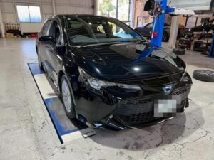 トヨタ　カローラスポーツ　スタッドレスタイヤ交換