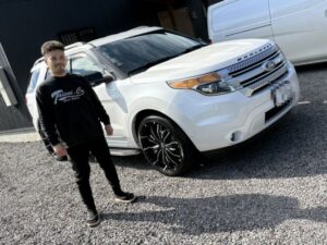 フォード エクスプローラー XLT エコブースト　ご納車完了いたしました！！