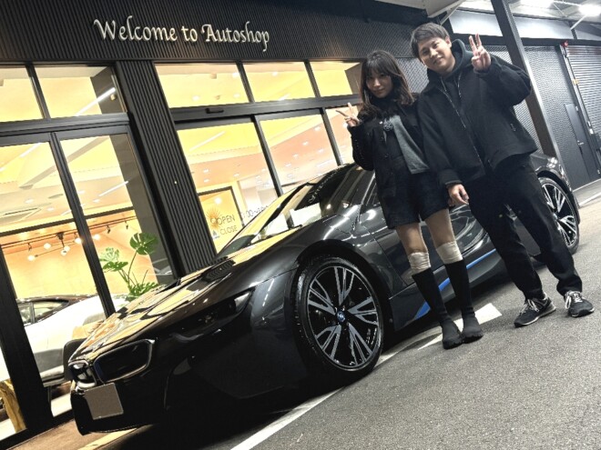 BMW i8　正規ディーラー車　右ハンドル　コンフォートアクセス　オプション20インチアルミホイール　ご納車完了致しました。