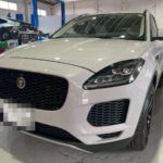 ジャガー　Ｅペイス　デジタルインナーミラー取付