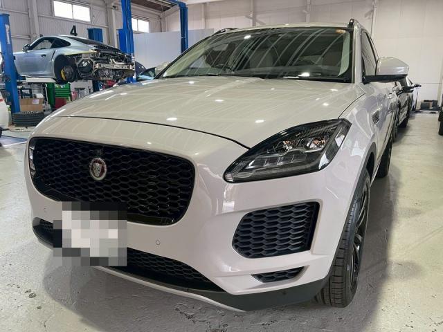 ジャガー　Ｅペイス　デジタルインナーミラー取付