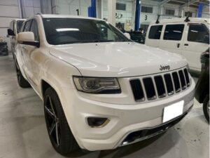 ヒッチメンバー取付　クライスラー・ジープ　ジープ・グランドチェロキー　その他パーツ持込み取付