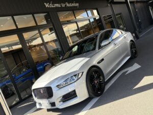 ジャガー XE　R-スポーツ　ご納車完了いたしました！！