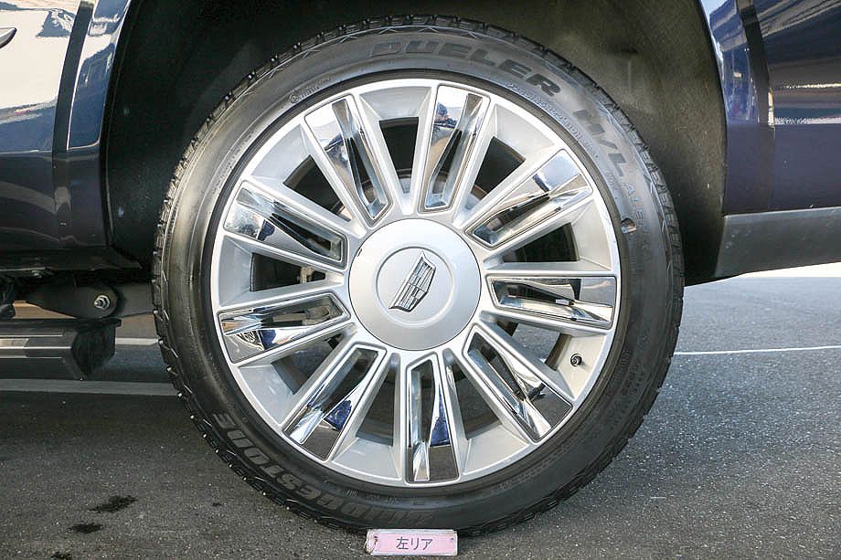 キャデラック エスカレード プラチナム 正規ディーラー車 8速AT